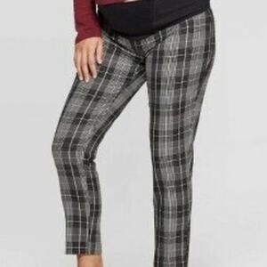 Ingrid & Isabel Maternity Size 10 Pants Black White Plaid Checkered Skinny Chino